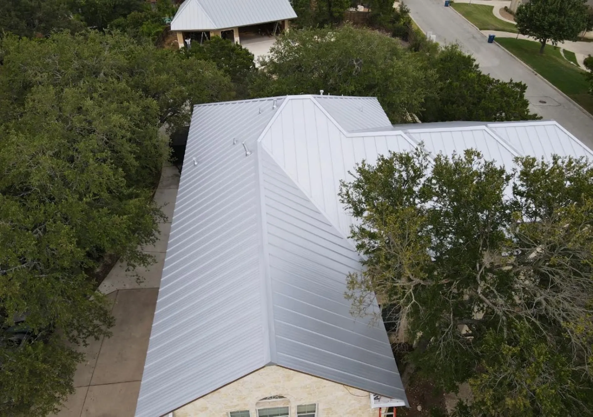 Metal Roof Repair in Ashwaubenon, WI